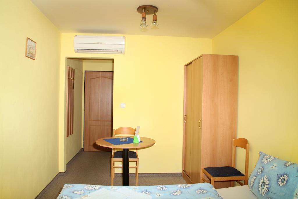 Mondeo Prague Hotel Kamer foto