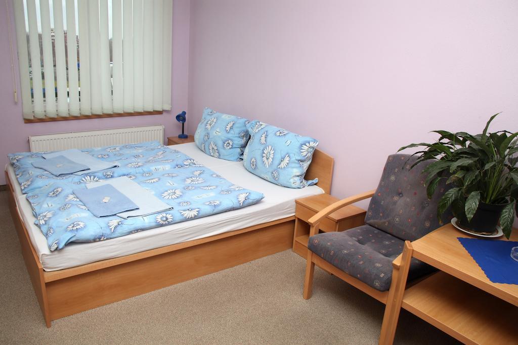 Mondeo Prague Hotel Kamer foto